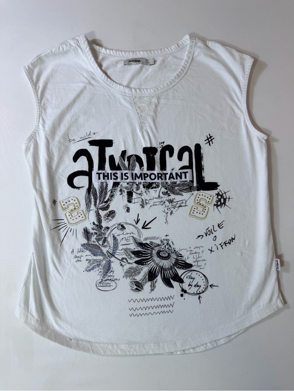 Desigual White Graphic Sleeveless Tee Tank - "Atypical This Is Important" Large